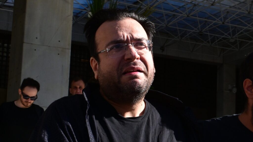 Ο Λύτρας ανέλαβε την υπεράσπιση του Φίλιππου Καμπούρη και της συζύγου του: “Αρνείται ότι έχει διαπράξει απάτη – Θα απολογηθούμε την Κυριακή”