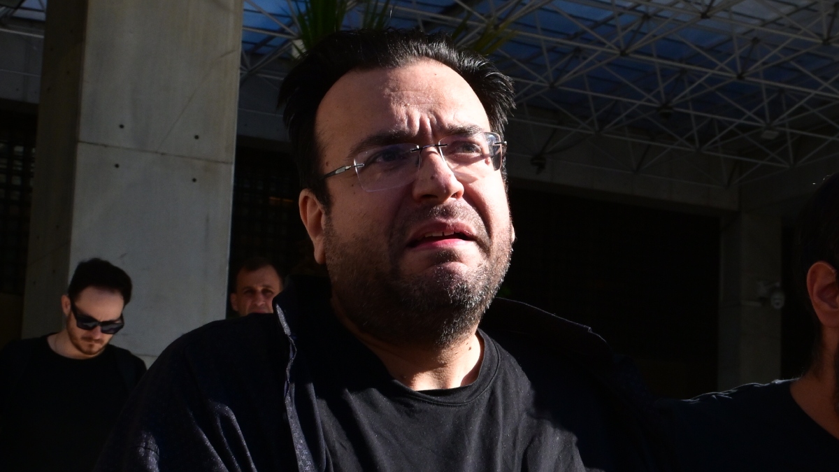 Ο Λύτρας ανέλαβε την υπεράσπιση του Φίλιππου Καμπούρη: “Αρνείται ότι έχει διαπράξει απάτη – Θα απολογηθούμε την Κυριακή” είπε στο DEBATER