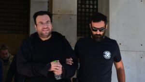 Στον Ανακριτή ο Φίλιππος Καμπούρης και η σύζυγός του για το κύκλωμα που εξαπατούσε τον ΕΦΚΑ