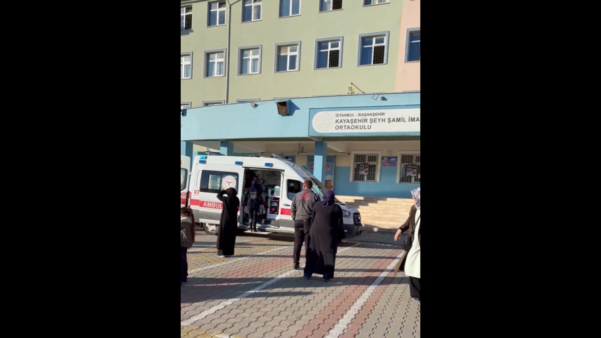 Τουρκία: Επίθεση με μαχαίρι σε γυμνάσιο της Κωνσταντινούπολης – Τραυματίστηκαν 7 μαθήτριες, οι 3 σε σοβαρή κατάσταση (βίντεο)