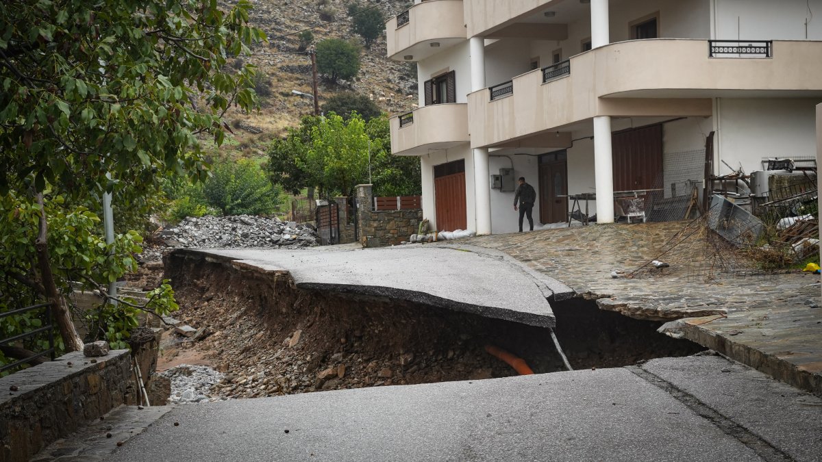 Κρήτη: Απροσπέλαστοι δρόμοι, προβλήματα στο νερό και κλειστά σχολεία – Κυβερνητικό κλιμάκιο τη Δευτέρα