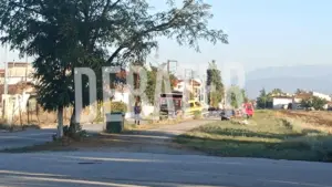 Τροχαίο στη Λάρισα: Ασθενοφόρο συγκρούστηκε με όχημα (φωτογραφίες)