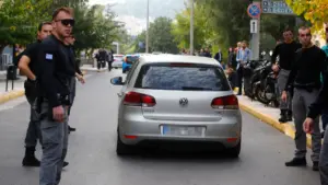 Στην Ευελπίδων ο Λιόλιος και οι άλλοι πέντε κατηγορούμενοι – Βρέθηκαν 102.000 ευρώ στο σπίτι και δεύτερου διαιτητή