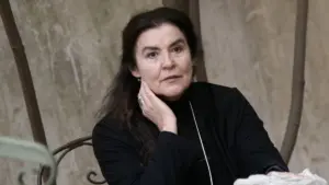 Λυδία Κονιόρδου: «Ήταν ο εφιάλτης μου» – Η παρενόχληση που βίωσε όταν ήταν παιδί