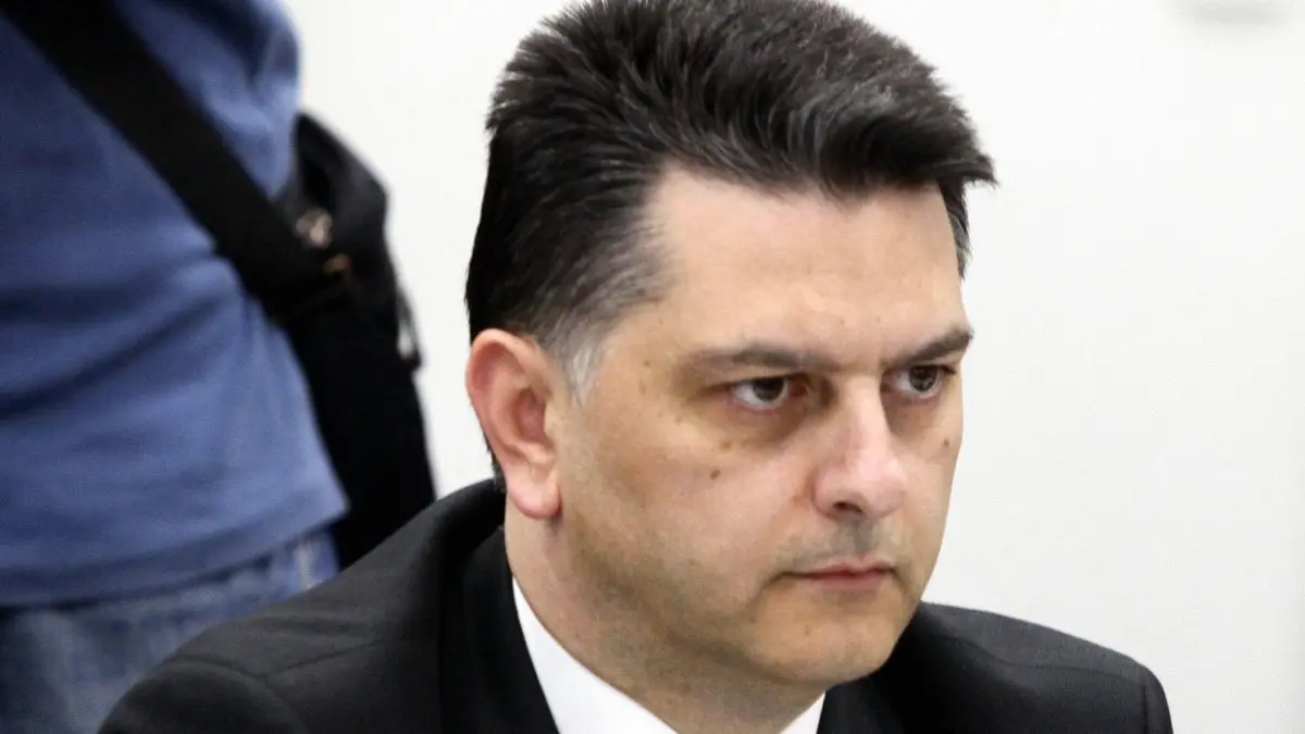 Μιχάλης Μπεκίρης: Αποχωρεί προσωρινά από το γραφείο Μητσοτάκη στη Βουλή – «Τα υπόλοιπα στα δικαστήρια»