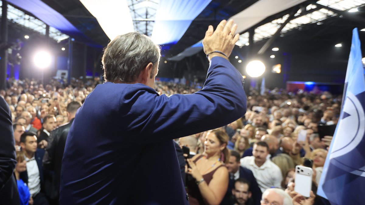 Μητσοτάκης στα 52α γενέθλια της ΝΔ: «Δεν θα γυρίσουμε πίσω – Θα το ξανακάνουμε το 2027»