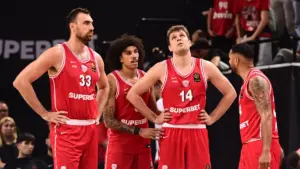 Ολυμπιακός – Φενέρμπαχτσε 61-64: Από το +16 στην ήττα – Λύγισε στο φινάλε με άστοχο τρίποντο του Βεζένκοφ