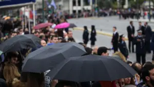 Καιρός: Βροχές, καταιγίδες και χαλάζι ανήμερα της 28ης Οκτωβρίου – Σε ποιες περιοχές ακυρώνονται οι παρελάσεις