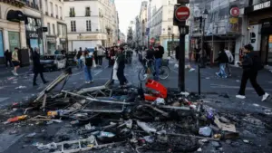 Γαλλία: Νέα απαγόρευση κυκλοφορίας στο Παρίσι και περιορισμοί στις συγκεντρώσεις κοντά στα Ηλύσια Πεδία