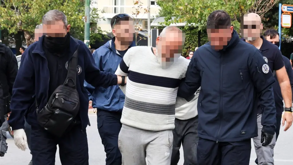 Έκρηξη στην Πλάκα: Πώς έφτασε η ΔΑΕΕ στη σύλληψη των τριών κατηγορουμένων – Για 34 ημέρες οι έρευνες με απόλυτη μυστικότητα