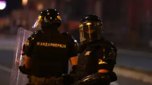 Σερβία: Επίθεση με μαχαίρι κατά αστυνομικού έξω από την πρεσβεία του Ισραήλ στο Βελιγράδι – Νεκρός ο δράστης
