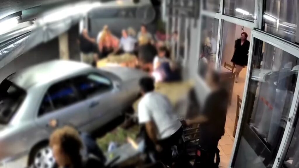 Θεσσαλονίκη: Στο Αυτόφωρο ο μεθυσμένος οδηγός που “μπούκαρε” σε ταβέρνα – Ποινική δίωξη εις βάρος του