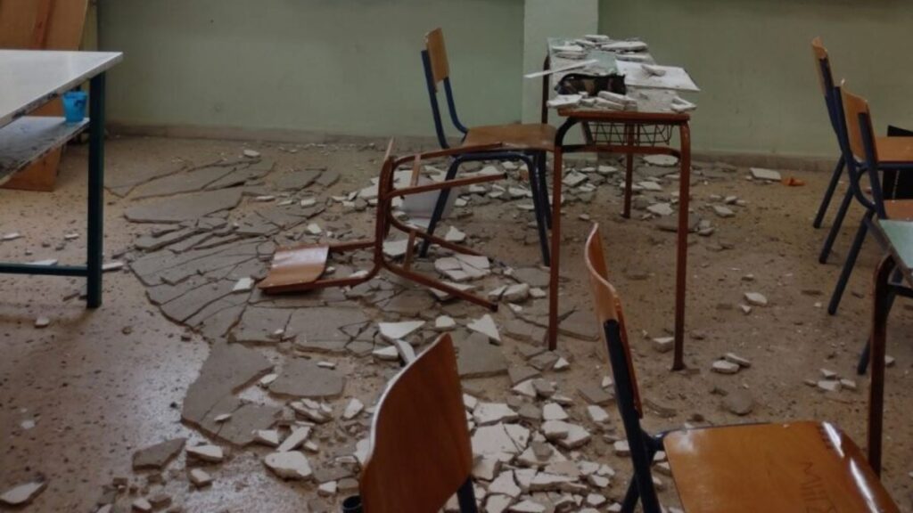 Θεσσαλονίκη: Πτώση σοβά από ταβάνι σε Γυμνάσιο στα Βασιλικά – Τραυματίστηκε ένας 14χρονος μαθητής