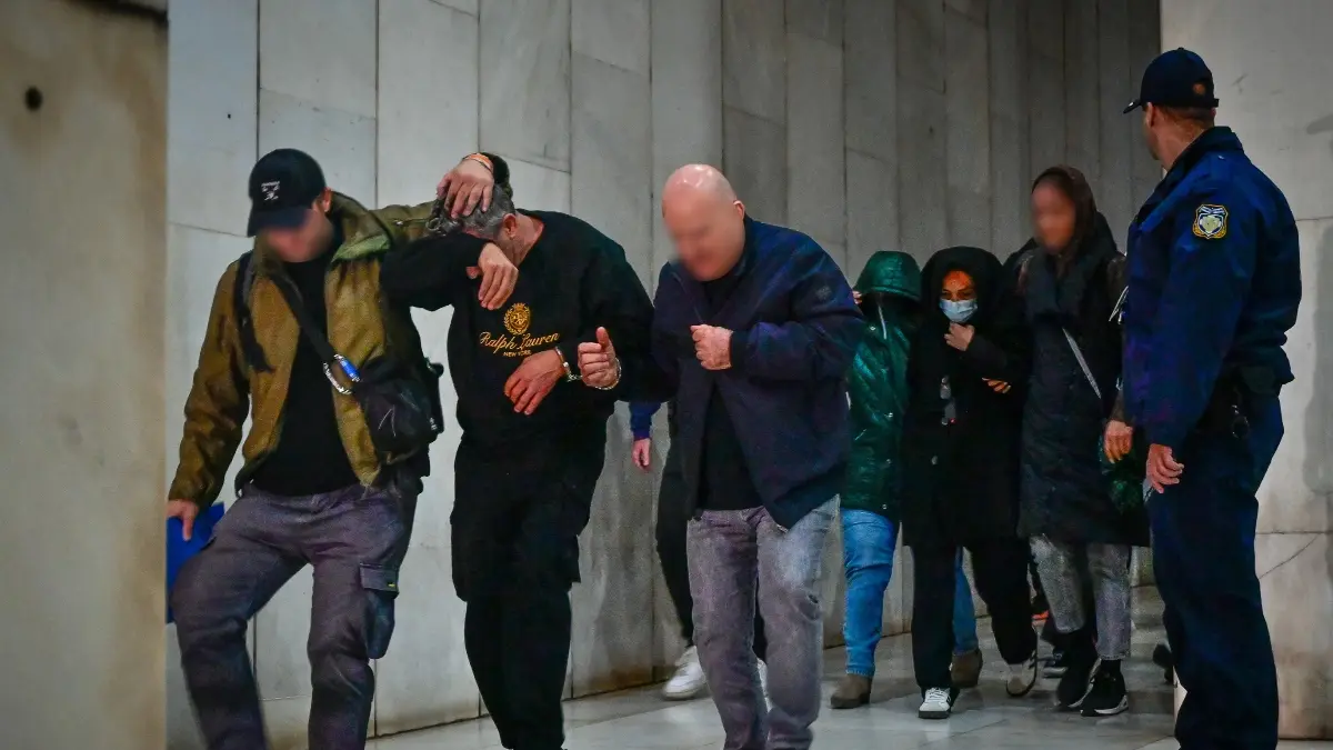 “Χωριάτικο”: Πώς δρούσε το κύκλωμα – Οι 40 “αχυράνθρωποι” και οι σχέσεις Γιαννακόπουλου με την “Greek Mafia”
